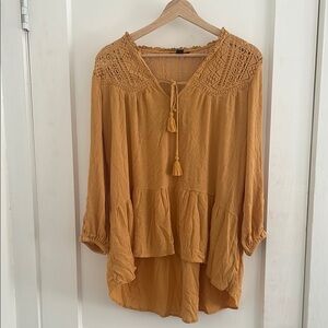 American Eagle Outfitters AEO yellow peasant top XS